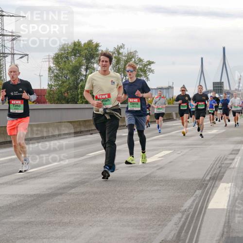 03.10.2025 - Köhlbrandbrückenlauf Michael Burmester http://msf.ph/oto/9160370 03.10.2025 15:52:31 Position 3 9483 meine-sportfotos.de