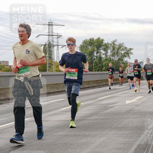03.10.2025 - Köhlbrandbrückenlauf Michael Burmester http://msf.ph/oto/9160374 03.10.2025 15:52:32 Position 3 9483, 7263, 9475 meine-sportfotos.de