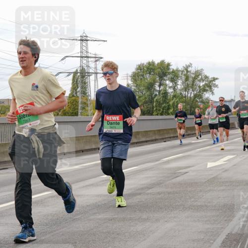 03.10.2025 - Köhlbrandbrückenlauf Michael Burmester http://msf.ph/oto/9160375 03.10.2025 15:52:33 Position 3 9483, 7263, 9475 meine-sportfotos.de