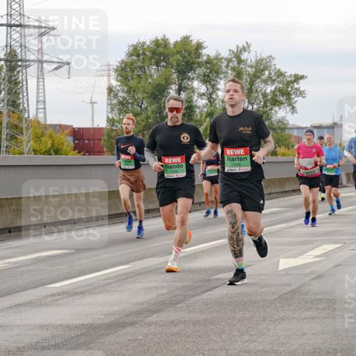 03.10.2025 - Köhlbrandbrückenlauf Michael Burmester http://msf.ph/oto/9160381 03.10.2025 15:52:35 Position 3 7006, 7568 meine-sportfotos.de