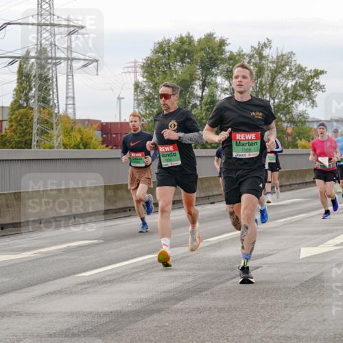 03.10.2025 - Köhlbrandbrückenlauf Michael Burmester http://msf.ph/oto/9160384 03.10.2025 15:52:36 Position 3 7006, 7568 meine-sportfotos.de