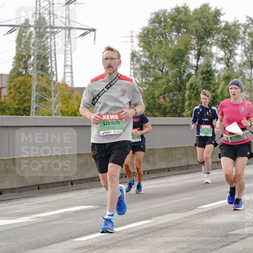 03.10.2025 - Köhlbrandbrückenlauf Michael Burmester http://msf.ph/oto/9160388 03.10.2025 15:52:38 Position 3 7172 meine-sportfotos.de