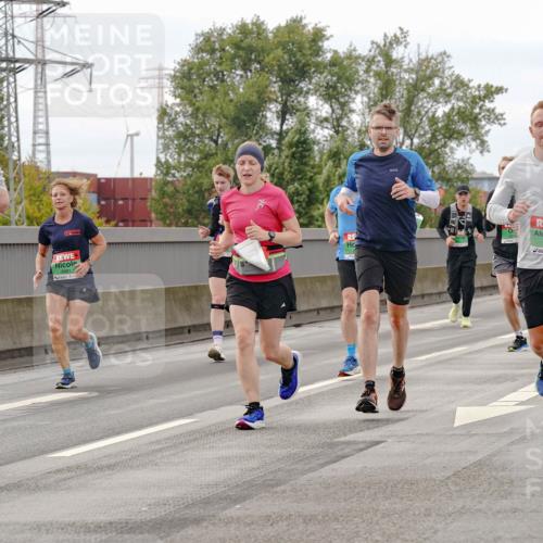 03.10.2025 - Köhlbrandbrückenlauf Michael Burmester http://msf.ph/oto/9160390 03.10.2025 15:52:39 Position 3 7172, 8991, 9584 meine-sportfotos.de