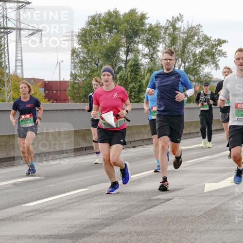 03.10.2025 - Köhlbrandbrückenlauf Michael Burmester http://msf.ph/oto/9160391 03.10.2025 15:52:39 Position 3 7172, 8991, 9584 meine-sportfotos.de