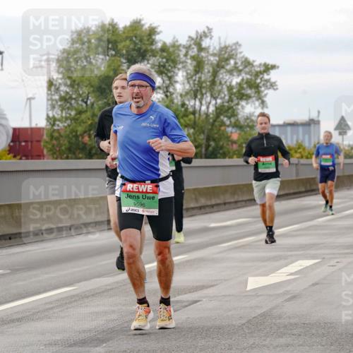 03.10.2025 - Köhlbrandbrückenlauf Michael Burmester http://msf.ph/oto/9160399 03.10.2025 15:52:42 Position 3 9596 meine-sportfotos.de