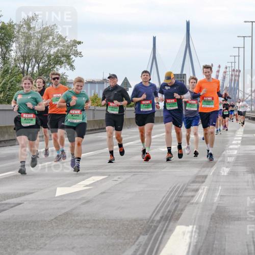 03.10.2025 - Köhlbrandbrückenlauf Michael Burmester http://msf.ph/oto/9160463 03.10.2025 15:53:15 Position 3 12, 5 meine-sportfotos.de