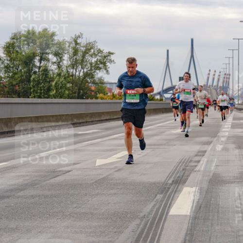 03.10.2025 - Köhlbrandbrückenlauf Michael Burmester http://msf.ph/oto/9160485 03.10.2025 15:53:24 Position 3 7340 meine-sportfotos.de