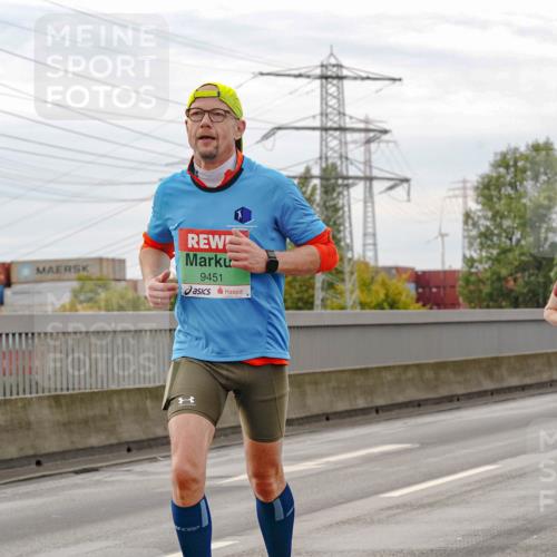 03.10.2025 - Köhlbrandbrückenlauf Michael Burmester http://msf.ph/oto/9160500 03.10.2025 15:53:33 Position 3 9451, 7093 meine-sportfotos.de
