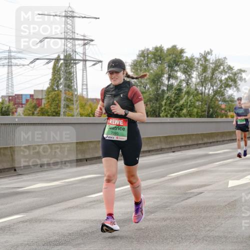 03.10.2025 - Köhlbrandbrückenlauf Michael Burmester http://msf.ph/oto/9160501 03.10.2025 15:53:33 Position 3 7093, 7174 meine-sportfotos.de