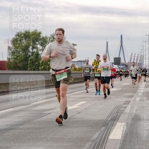 03.10.2025 - Köhlbrandbrückenlauf Michael Burmester http://msf.ph/oto/9160505 03.10.2025 15:53:35 Position 3 18, 7174 meine-sportfotos.de