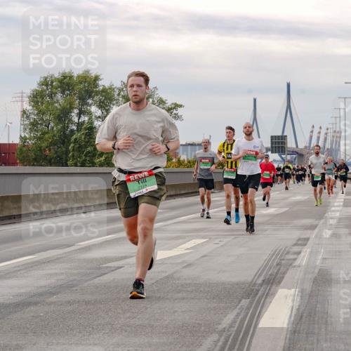 03.10.2025 - Köhlbrandbrückenlauf Michael Burmester http://msf.ph/oto/9160506 03.10.2025 15:53:35 Position 3 7174 meine-sportfotos.de