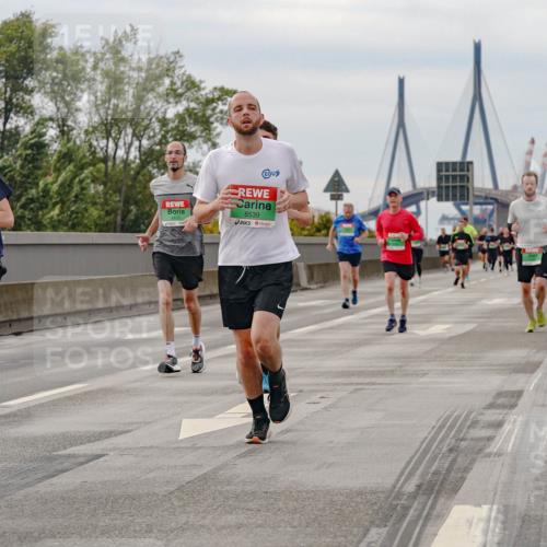03.10.2025 - Köhlbrandbrückenlauf Michael Burmester http://msf.ph/oto/9160508 03.10.2025 15:53:37 Position 3 8026, 8539 meine-sportfotos.de