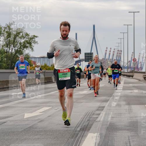 03.10.2025 - Köhlbrandbrückenlauf Michael Burmester http://msf.ph/oto/9160522 03.10.2025 15:53:45 Position 3 7179, 7434 meine-sportfotos.de