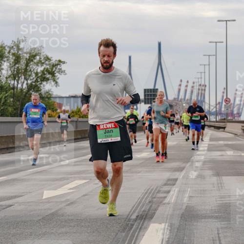 03.10.2025 - Köhlbrandbrückenlauf Michael Burmester http://msf.ph/oto/9160524 03.10.2025 15:53:45 Position 3 7179, 7434 meine-sportfotos.de