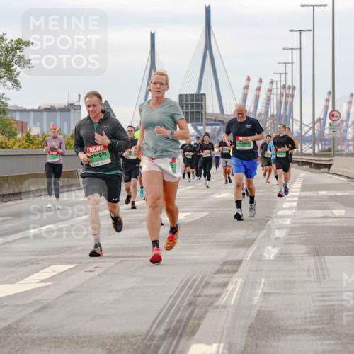 03.10.2025 - Köhlbrandbrückenlauf Michael Burmester http://msf.ph/oto/9160528 03.10.2025 15:53:48 Position 3 7576, 12, 5 meine-sportfotos.de