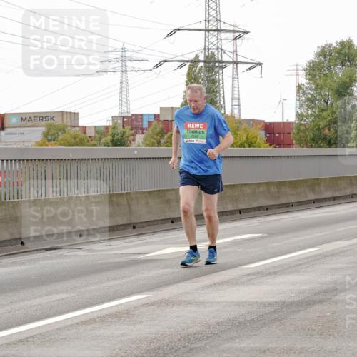 03.10.2025 - Köhlbrandbrückenlauf Michael Burmester http://msf.ph/oto/9160532 03.10.2025 15:53:50 Position 3 7285, 7576 meine-sportfotos.de