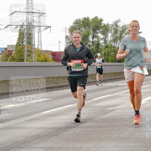 03.10.2025 - Köhlbrandbrückenlauf Michael Burmester http://msf.ph/oto/9160535 03.10.2025 15:53:51 Position 3 7285, 7576 meine-sportfotos.de