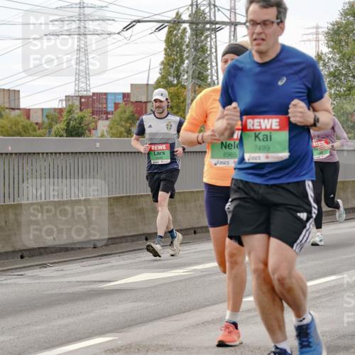 03.10.2025 - Köhlbrandbrückenlauf Michael Burmester http://msf.ph/oto/9160546 03.10.2025 15:53:55 Position 3 9096, 8965, 7499 meine-sportfotos.de