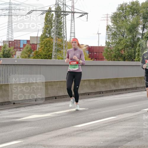 03.10.2025 - Köhlbrandbrückenlauf Michael Burmester http://msf.ph/oto/9160548 03.10.2025 15:53:57 Position 3 9096, 7449, 7141 meine-sportfotos.de