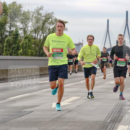 03.10.2025 - Köhlbrandbrückenlauf Michael Burmester http://msf.ph/oto/9160553 03.10.2025 15:53:59 Position 3 31, 1, 2019, 9378, 7019 meine-sportfotos.de