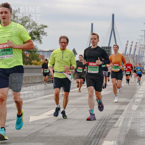 03.10.2025 - Köhlbrandbrückenlauf Michael Burmester http://msf.ph/oto/9160556 03.10.2025 15:54:00 Position 3 31, 1, 2019, 9378, 7019 meine-sportfotos.de