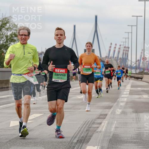 03.10.2025 - Köhlbrandbrückenlauf Michael Burmester http://msf.ph/oto/9160561 03.10.2025 15:54:01 Position 3 7019 meine-sportfotos.de