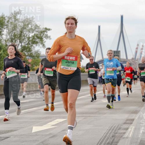 03.10.2025 - Köhlbrandbrückenlauf Michael Burmester http://msf.ph/oto/9160565 03.10.2025 15:54:03 Position 3 70, 1, 8967 meine-sportfotos.de