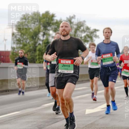 03.10.2025 - Köhlbrandbrückenlauf Michael Burmester http://msf.ph/oto/9160585 03.10.2025 15:54:10 Position 3 7995 meine-sportfotos.de