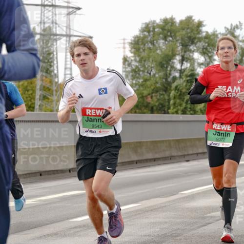 03.10.2025 - Köhlbrandbrückenlauf Michael Burmester http://msf.ph/oto/9160595 03.10.2025 15:54:14 Position 3 494, 9543, 9072, 7609 meine-sportfotos.de