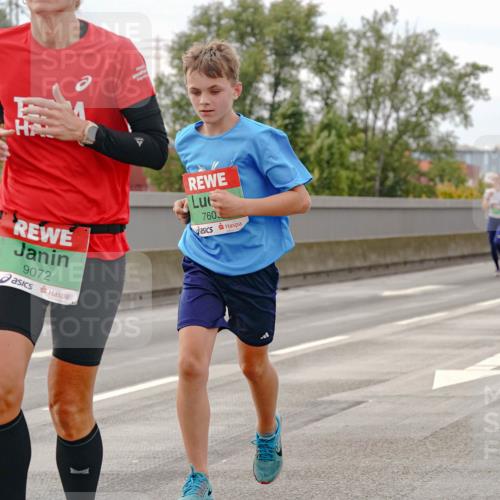 03.10.2025 - Köhlbrandbrückenlauf Michael Burmester http://msf.ph/oto/9160601 03.10.2025 15:54:16 Position 3 9072, 760 meine-sportfotos.de