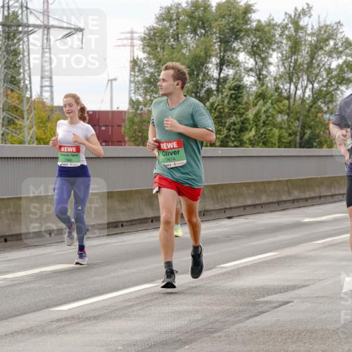03.10.2025 - Köhlbrandbrückenlauf Michael Burmester http://msf.ph/oto/9160625 03.10.2025 15:54:24 Position 3 7360, 7674, 9020 meine-sportfotos.de