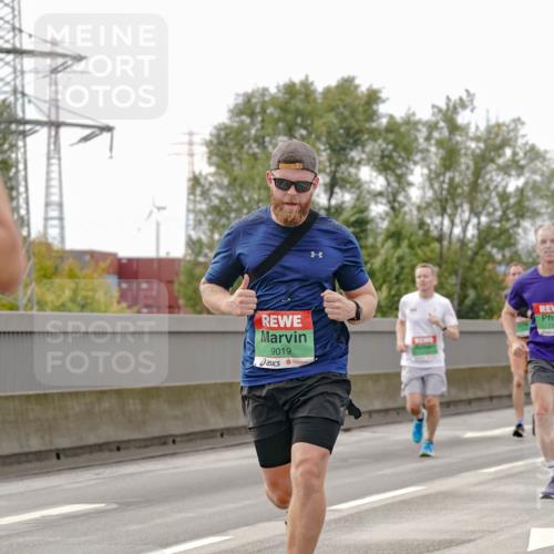 03.10.2025 - Köhlbrandbrückenlauf Michael Burmester http://msf.ph/oto/9160646 03.10.2025 15:54:32 Position 3 9019, 7314 meine-sportfotos.de