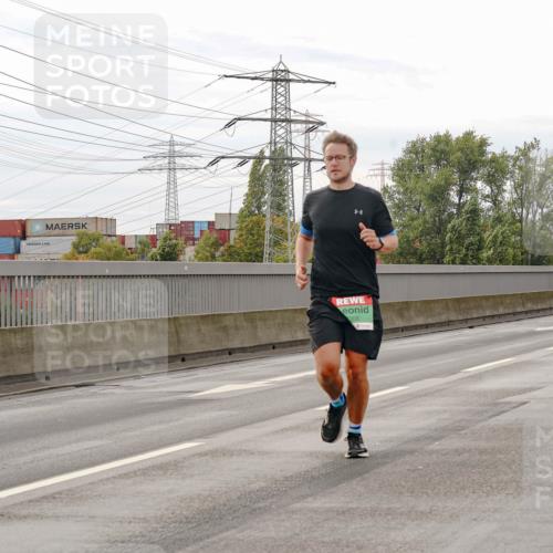 03.10.2025 - Köhlbrandbrückenlauf Michael Burmester http://msf.ph/oto/9160665 03.10.2025 15:54:40 Position 3 7763, 306 meine-sportfotos.de