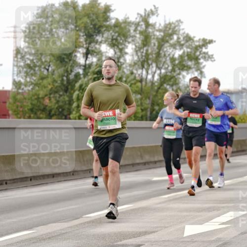 03.10.2025 - Köhlbrandbrückenlauf Michael Burmester http://msf.ph/oto/9160668 03.10.2025 15:54:43 Position 3 7395 meine-sportfotos.de