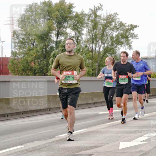 03.10.2025 - Köhlbrandbrückenlauf Michael Burmester http://msf.ph/oto/9160669 03.10.2025 15:54:43 Position 3 7395, 7175 meine-sportfotos.de