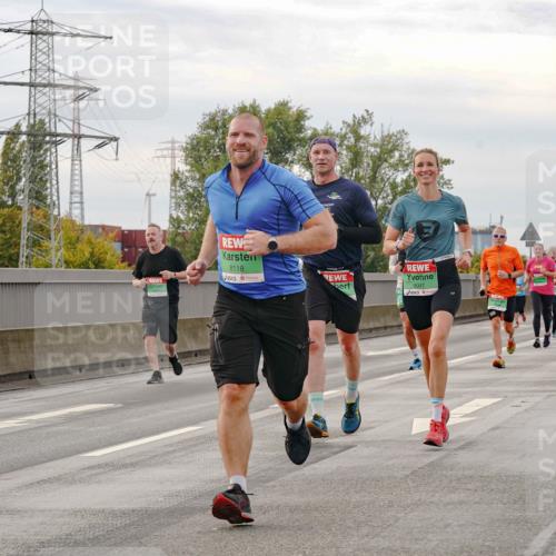03.10.2025 - Köhlbrandbrückenlauf Michael Burmester http://msf.ph/oto/9160687 03.10.2025 15:54:52 Position 3 8118, 9347 meine-sportfotos.de
