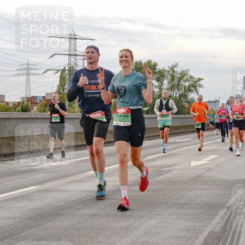 03.10.2025 - Köhlbrandbrückenlauf Michael Burmester http://msf.ph/oto/9160692 03.10.2025 15:54:54 Position 3 9347 meine-sportfotos.de