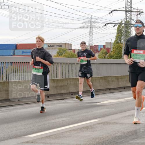 03.10.2025 - Köhlbrandbrückenlauf Michael Burmester http://msf.ph/oto/9160752 03.10.2025 15:55:17 Position 3 7823, 1982, 978, 7588 meine-sportfotos.de