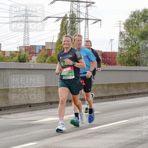 03.10.2025 - Köhlbrandbrückenlauf Michael Burmester http://msf.ph/oto/9160755 03.10.2025 15:55:20 Position 3 7708, 7822 meine-sportfotos.de