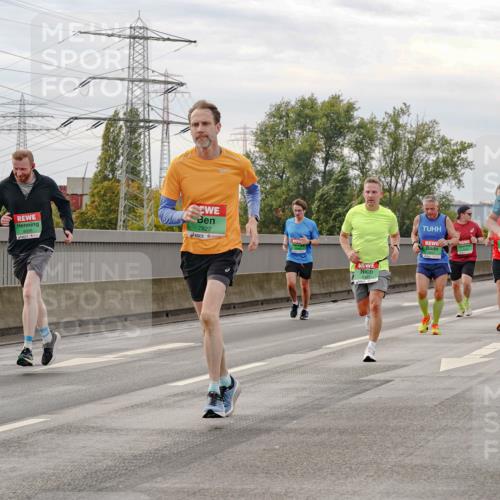 03.10.2025 - Köhlbrandbrückenlauf Michael Burmester http://msf.ph/oto/9160760 03.10.2025 15:55:21 Position 3 7708, 7822, 2025 meine-sportfotos.de