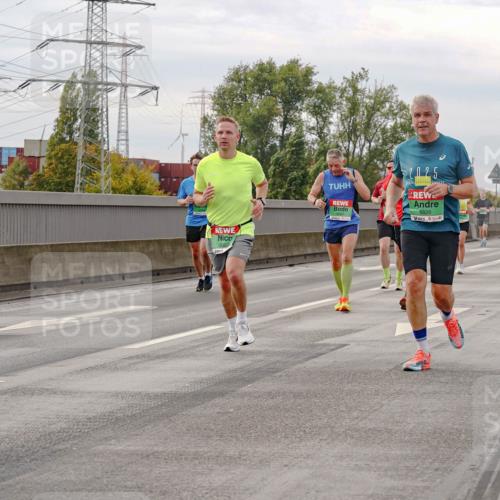 03.10.2025 - Köhlbrandbrückenlauf Michael Burmester http://msf.ph/oto/9160763 03.10.2025 15:55:22 Position 3 7822, 9301, 2025, 8826 meine-sportfotos.de