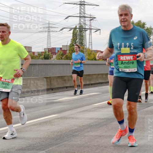 03.10.2025 - Köhlbrandbrückenlauf Michael Burmester http://msf.ph/oto/9160766 03.10.2025 15:55:24 Position 3 9301, 2025, 8826 meine-sportfotos.de