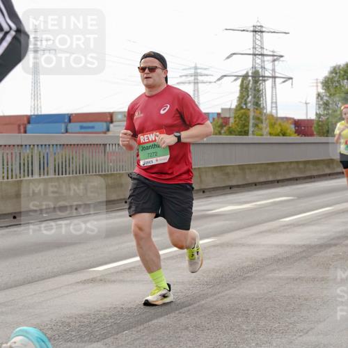 03.10.2025 - Köhlbrandbrückenlauf Michael Burmester http://msf.ph/oto/9160777 03.10.2025 15:55:28 Position 3 7272 meine-sportfotos.de