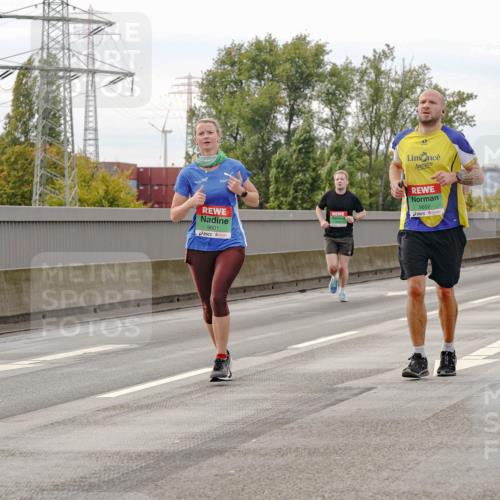 03.10.2025 - Köhlbrandbrückenlauf Michael Burmester http://msf.ph/oto/9160786 03.10.2025 15:55:32 Position 3 9601, 9652, 9542 meine-sportfotos.de