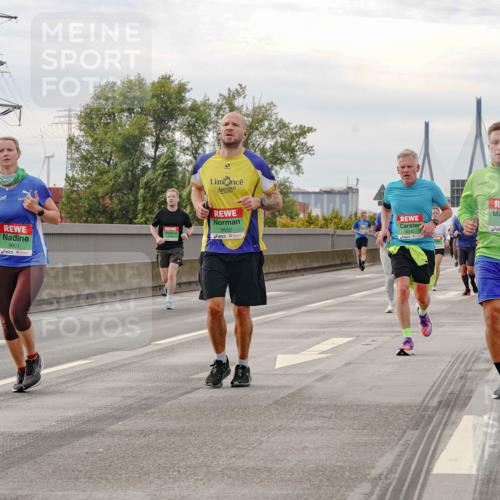 03.10.2025 - Köhlbrandbrückenlauf Michael Burmester http://msf.ph/oto/9160788 03.10.2025 15:55:33 Position 3 9601, 9652, 722, 9542 meine-sportfotos.de