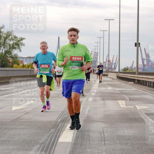 03.10.2025 - Köhlbrandbrückenlauf Michael Burmester http://msf.ph/oto/9160789 03.10.2025 15:55:33 Position 3 9652, 7226, 9542 meine-sportfotos.de
