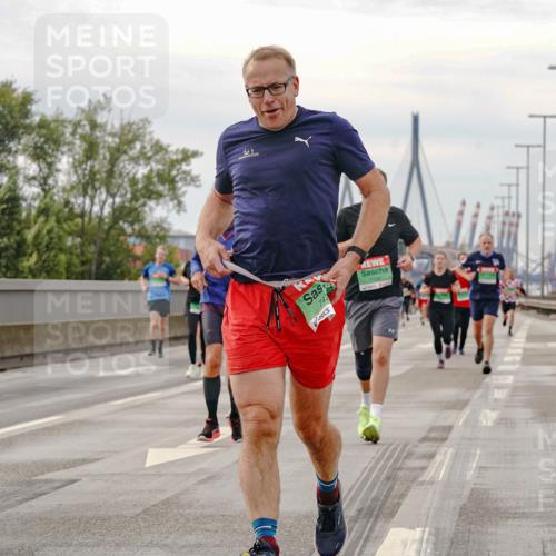03.10.2025 - Köhlbrandbrückenlauf Michael Burmester http://msf.ph/oto/9160802 03.10.2025 15:55:39 Position 3 742, 70 meine-sportfotos.de