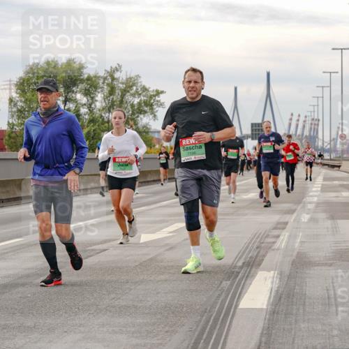 03.10.2025 - Köhlbrandbrückenlauf Michael Burmester http://msf.ph/oto/9160808 03.10.2025 15:55:41 Position 3 7196 meine-sportfotos.de