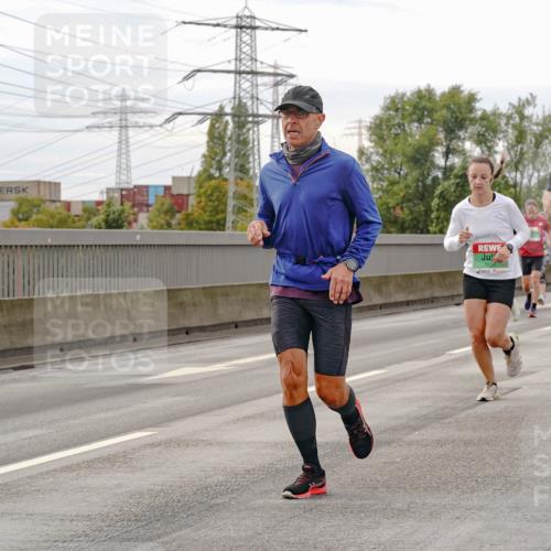 03.10.2025 - Köhlbrandbrückenlauf Michael Burmester http://msf.ph/oto/9160810 03.10.2025 15:55:42 Position 3 7196 meine-sportfotos.de
