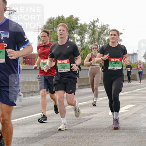 03.10.2025 - Köhlbrandbrückenlauf Michael Burmester http://msf.ph/oto/9160822 03.10.2025 15:55:47 Position 3 7594, 7, 9748, 8814, 87 meine-sportfotos.de